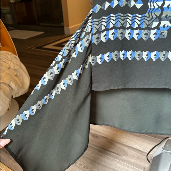 BCBG M flowy little shift dress - Picture 4 of 4